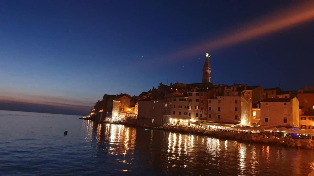 "Art Studio" Old Town Rovinj-Holiday, Optional Parking, Breakfast, Pula Aeroport Shuttl Apartment Ngoại thất bức ảnh